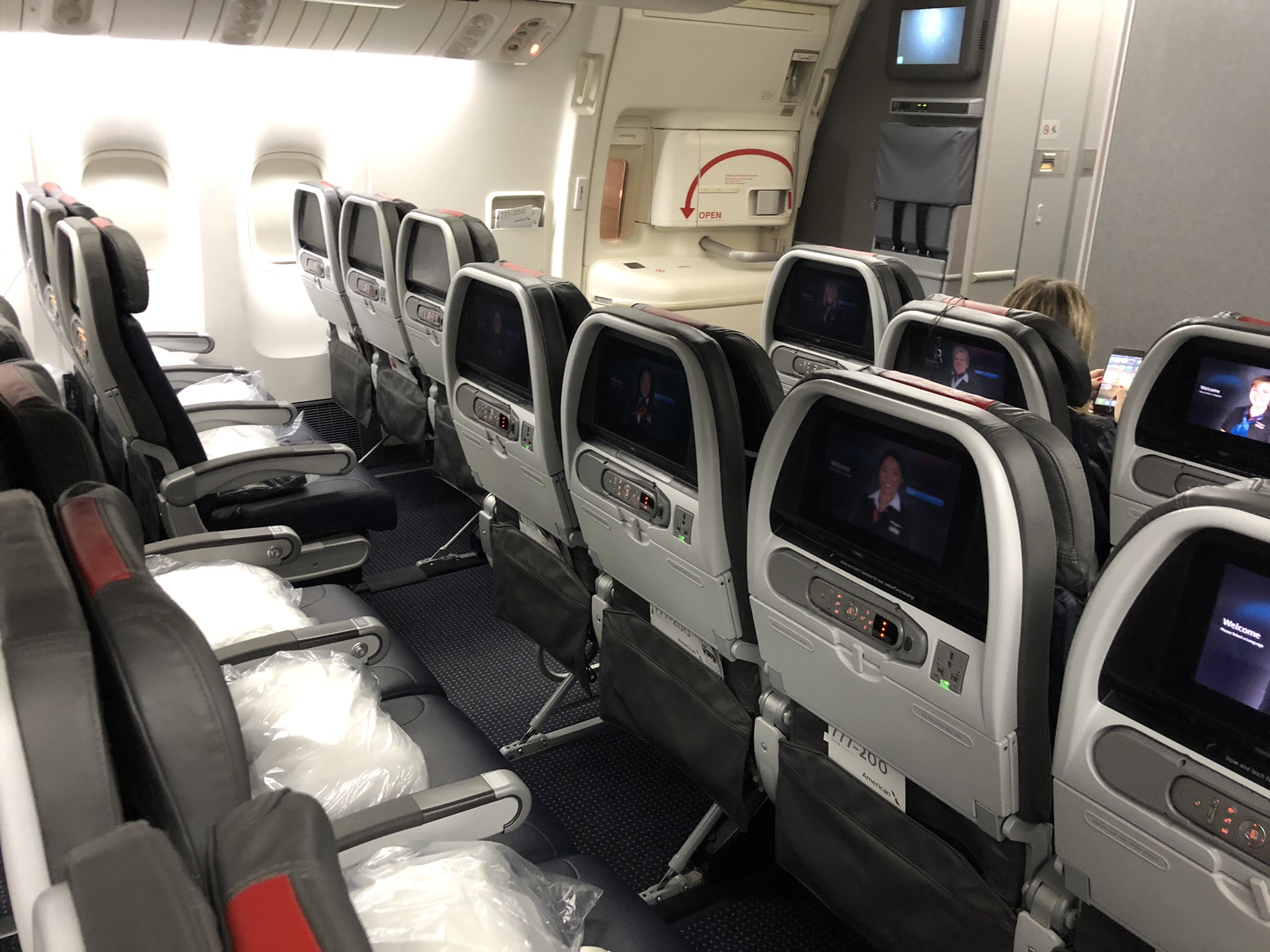 American Airlines Main Cabin Extra