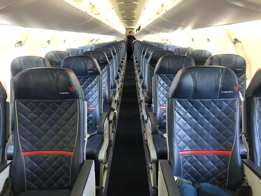 Delta-first-class-crj-900